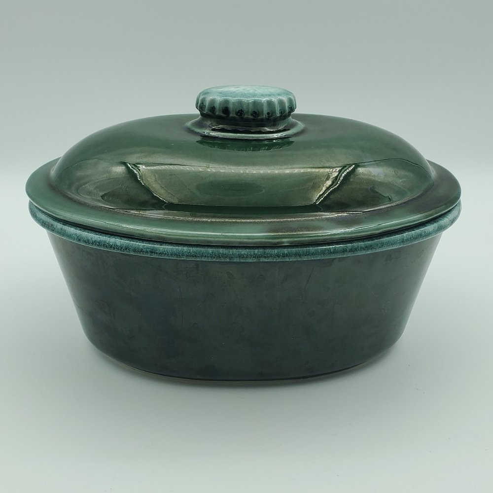 Hull Pottery Deep Green Covered Casserole Green Drip Baking Dish Baker